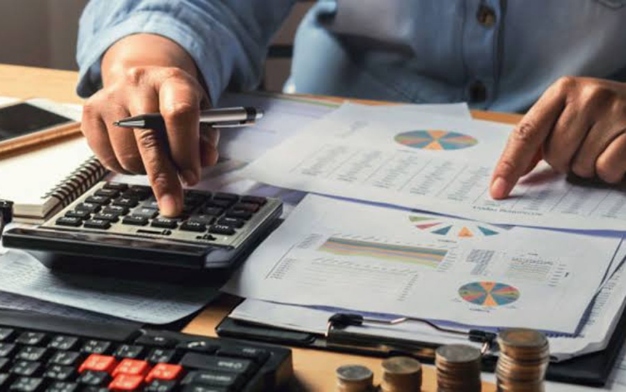 Achieving financial clarity through informed decisions?>